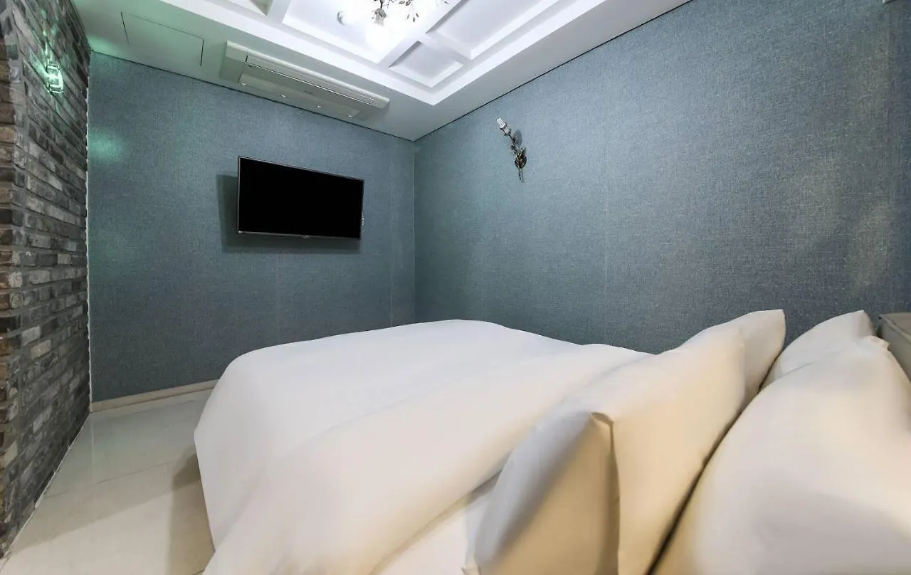 Ciel Hotel Seoul 3*,
